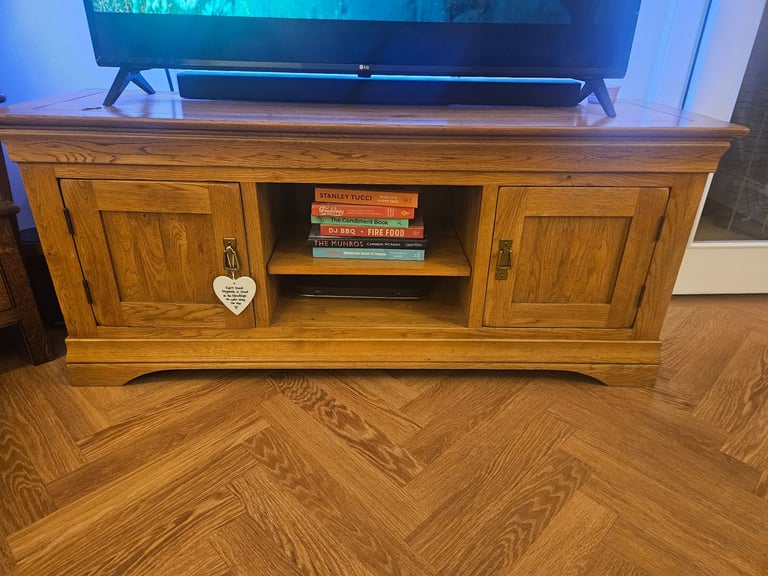 image for Solid oak tv unit