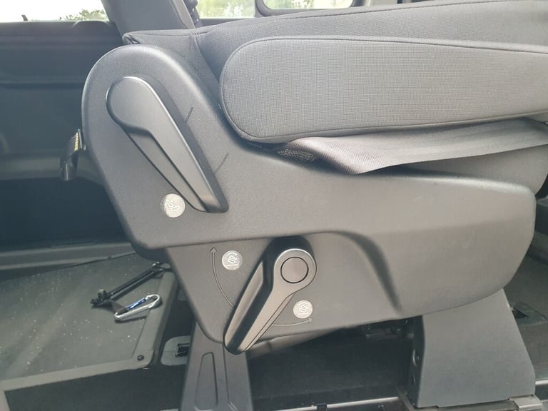 2018 Ford Tourneo Custom 2.0 320 TITANIUM L2 4DR Automatic MPV Diesel Automatic