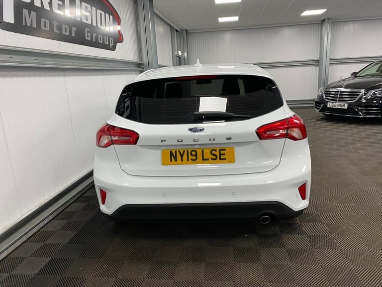 2019 Ford Focus 1.0T EcoBoost Zetec Euro 6 (s/s) 5dr HATCHBACK Petrol Manual