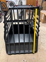 Dog crate for Ford S-max