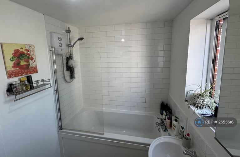 1 bedroom flat in Redcliff Mead Lane, Bristol, BS1 (1 bed) (#2655616)