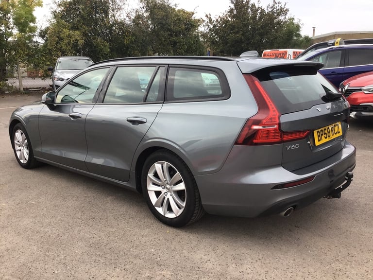 2019 Volvo V60 2.0 D4 Momentum Pro Estate 5dr Diesel Auto Euro 6 (s/s) (190 ps)