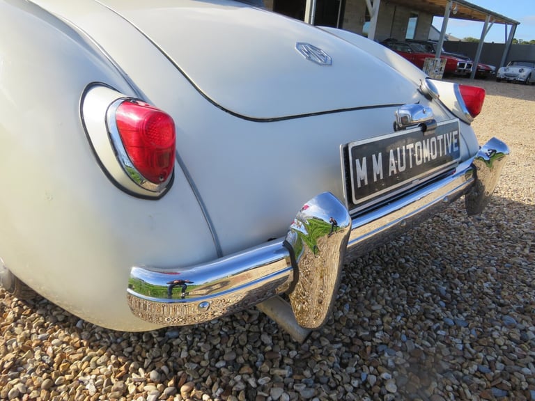 1959 MG MGA ROADSTER Convertible Petrol Manual