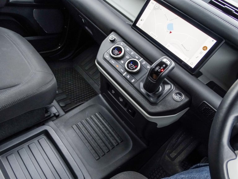 2024 Land Rover Defender 90 3.0 D250 MHEV Hard Top SUV Auto 4WD SWB Euro 6 (s/s) 3dr PANEL VAN Di...