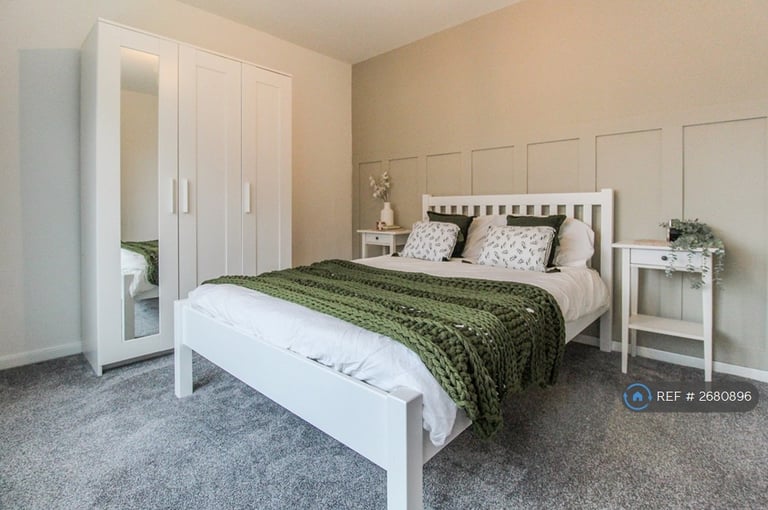 2 bedroom flat in Arundel Court, Nottingham, NG3 (2 bed) (#2680896)