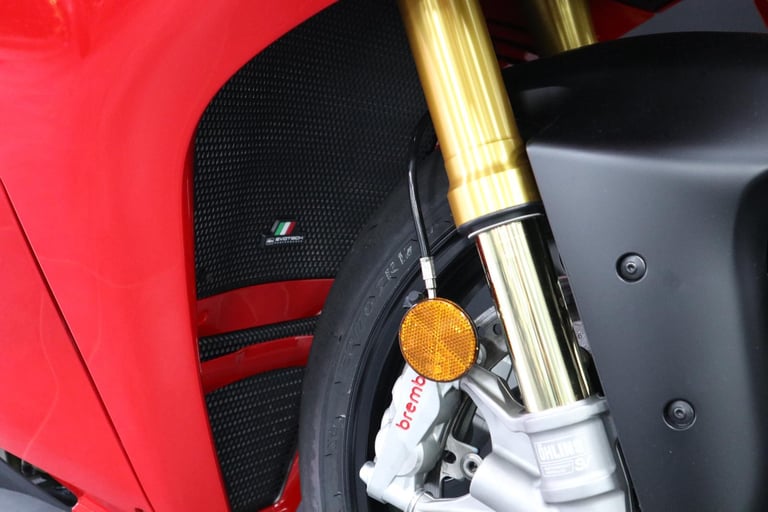 Ducati Panigale V4S 2025 Model Year!