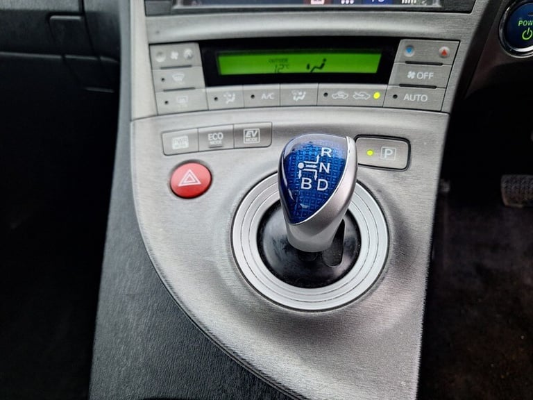 2016 Toyota Prius 1.8 VVT-h T3 Hatchback 5dr Petrol Hybrid CVT Euro 5 (s/s) (136 ps) HYBRID ELECT...