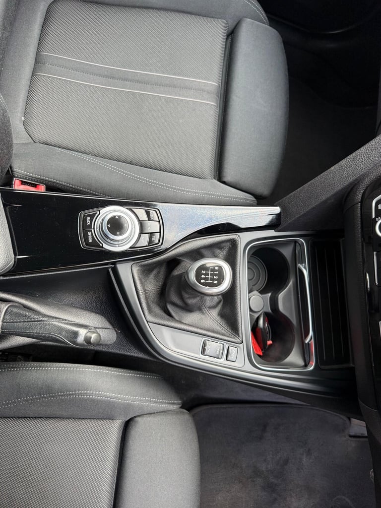 2015 BMW 3 Series 1.5 318i Sport Saloon 4dr Petrol Manual Euro 6 (s/s) (136 ps) SALOON Petrol Manual