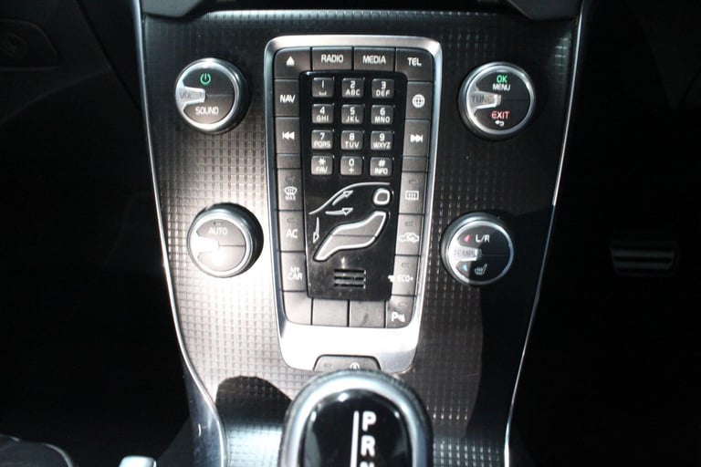 2016 Volvo V40 1.5 T2 R-Design Pro Auto Euro 6 (s/s) 5dr HATCHBACK Petrol Automatic