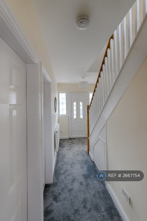 4 bedroom house in Colgate Crescent, Manchester, M14 (4 bed) (#2667754)