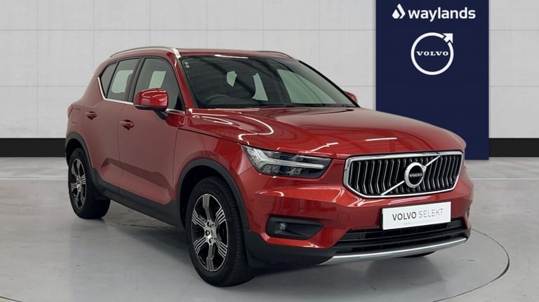 image for 2020 Volvo XC40 Inscription, B4 AWD mild hybrid (Panoramic Sunroof, Heated Windscreen) Estate Pet...