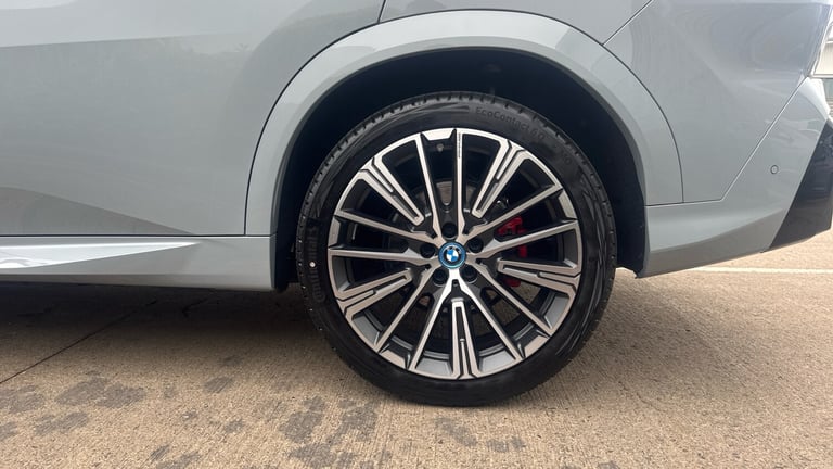2025 BMW iX2 150kW eDrive20 Shadow Edition 65kWh 5dr Auto Electric Hatchback Hatchback Electric A...