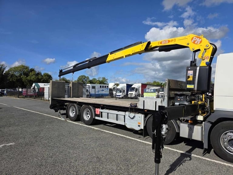 2020 Volvo FM430 8X4 27ft Beavertail/ Flat