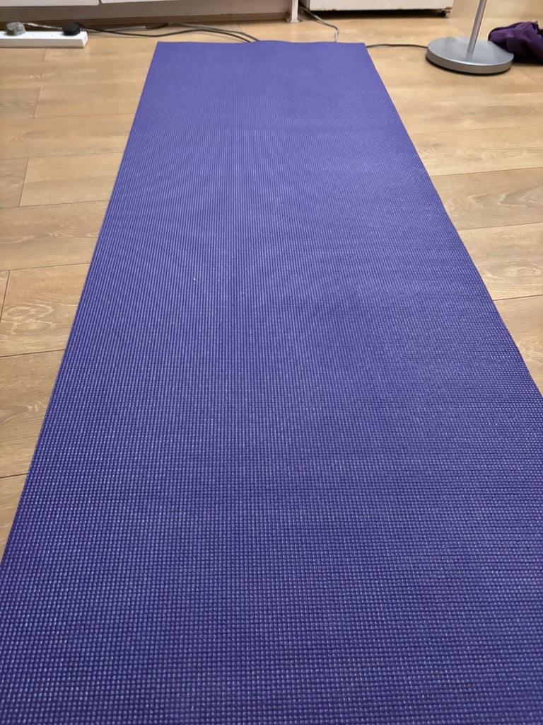 Purple Yogamatters yoga mat + bag