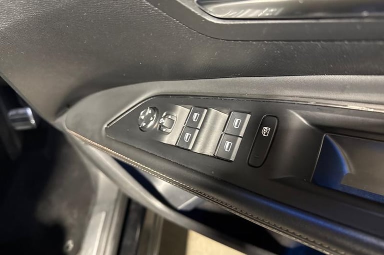 2023 Peugeot 5008 1.2 PureTech GT 5dr EAT8 HATCHBACK PETROL Automatic