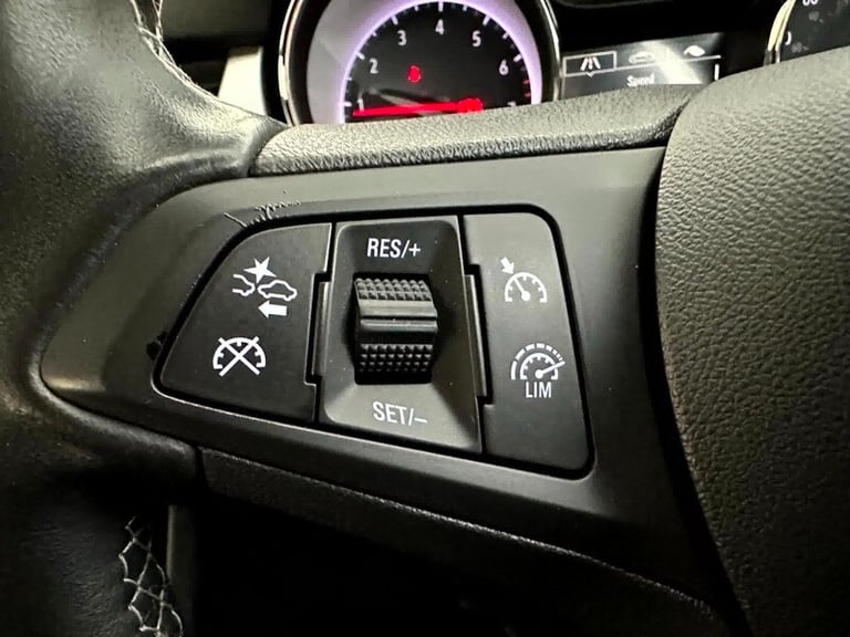 Vauxhall Astra SRI -6 SPEED, ONLY 66159 MILES, LANE ASSIST, REAR PARKING SENSORS