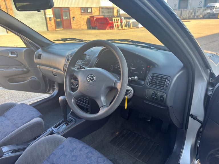 2001 Toyota Corolla 1.6 GS 5dr HATCHBACK Petrol Automatic