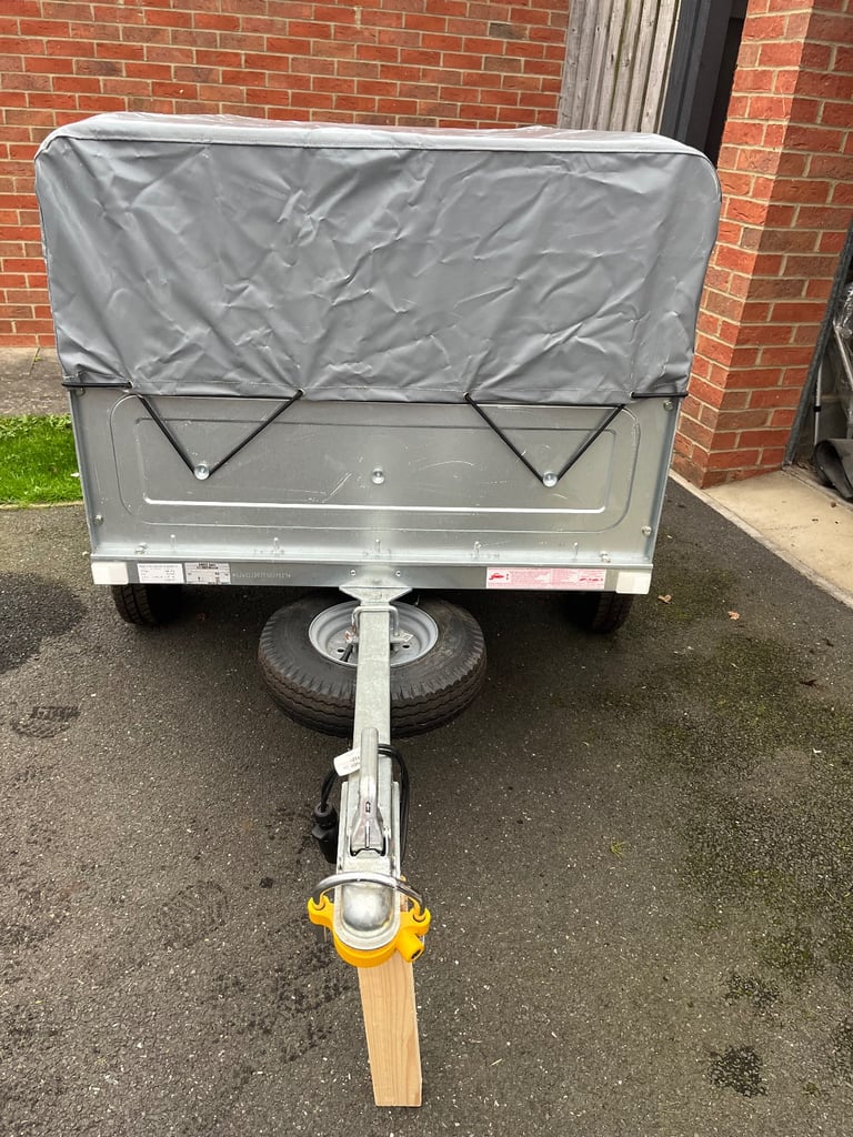 Maypole Car Trailer MP6812/Erde 122- Medium