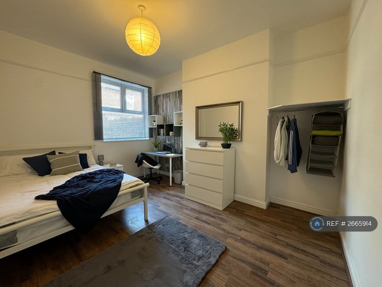 7 bedroom house in Stalbridge Avenue, Liverpool, L18 (7 bed) (#2665914)