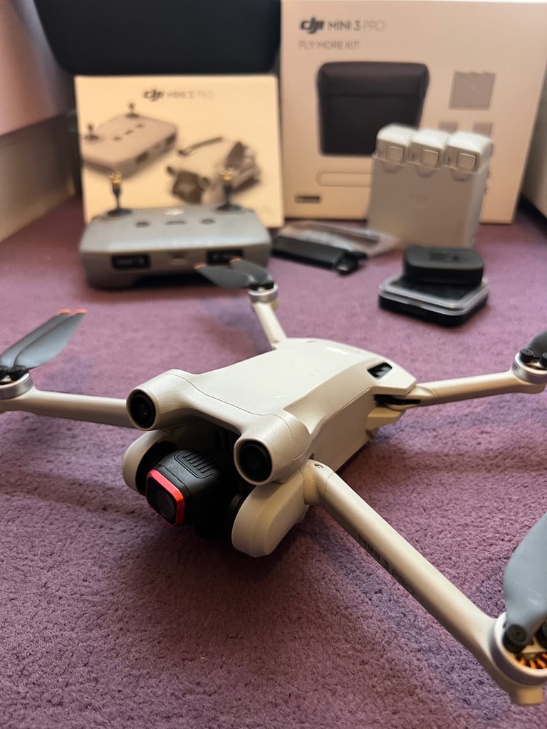 DJI Mini 3 PRO 249g drone with flymore kit