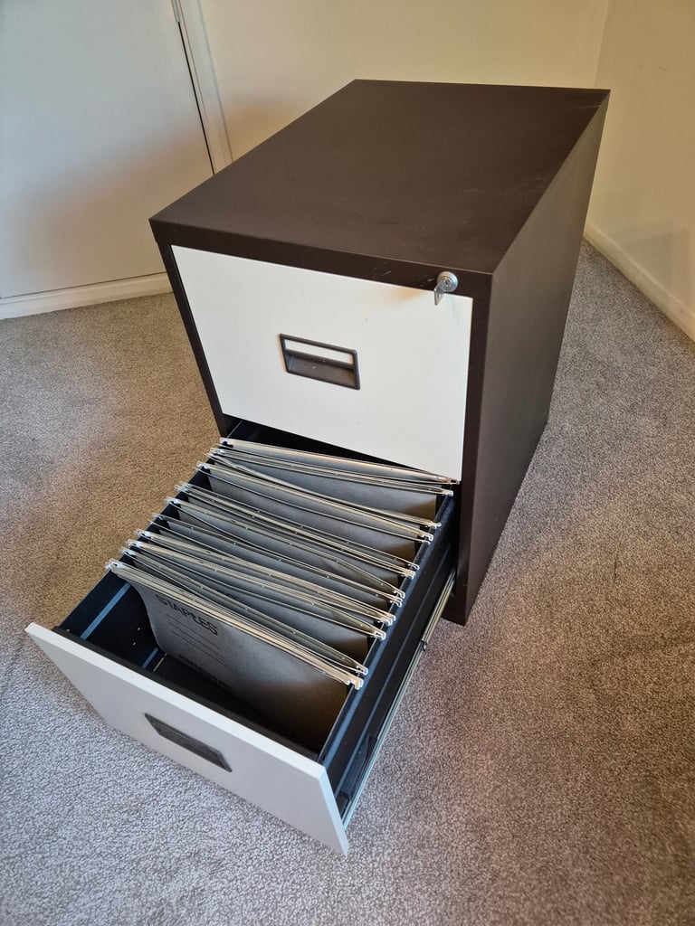 Filing cabinet 