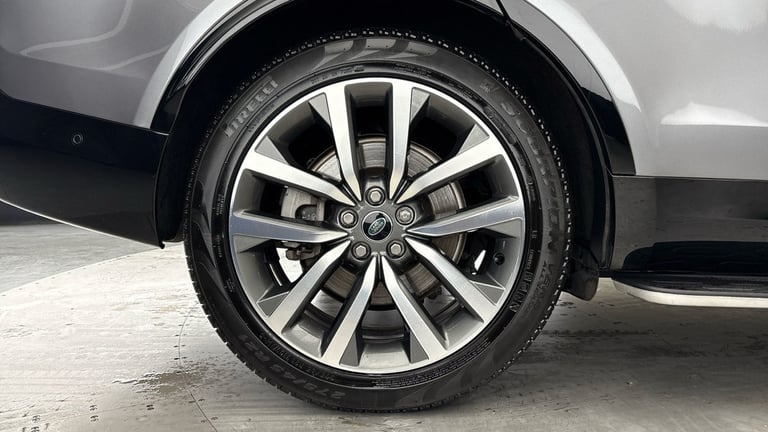 2021 Land Rover Discovery 3.0 D300 MHEV R-Dynamic HSE SUV 5dr Diesel Auto 4WD Euro 6 (s/s) (300 p...