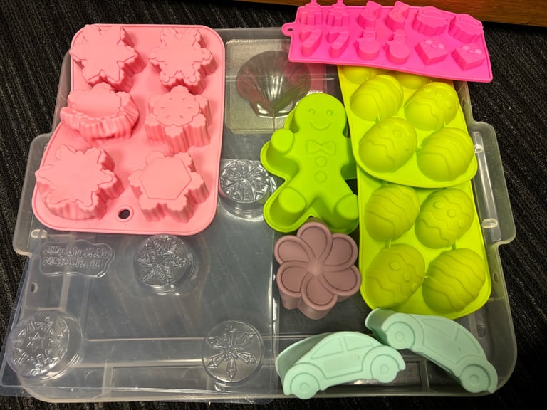  New Silicone crafting  moulds candle making /soap making /melts/baking Job Lot 