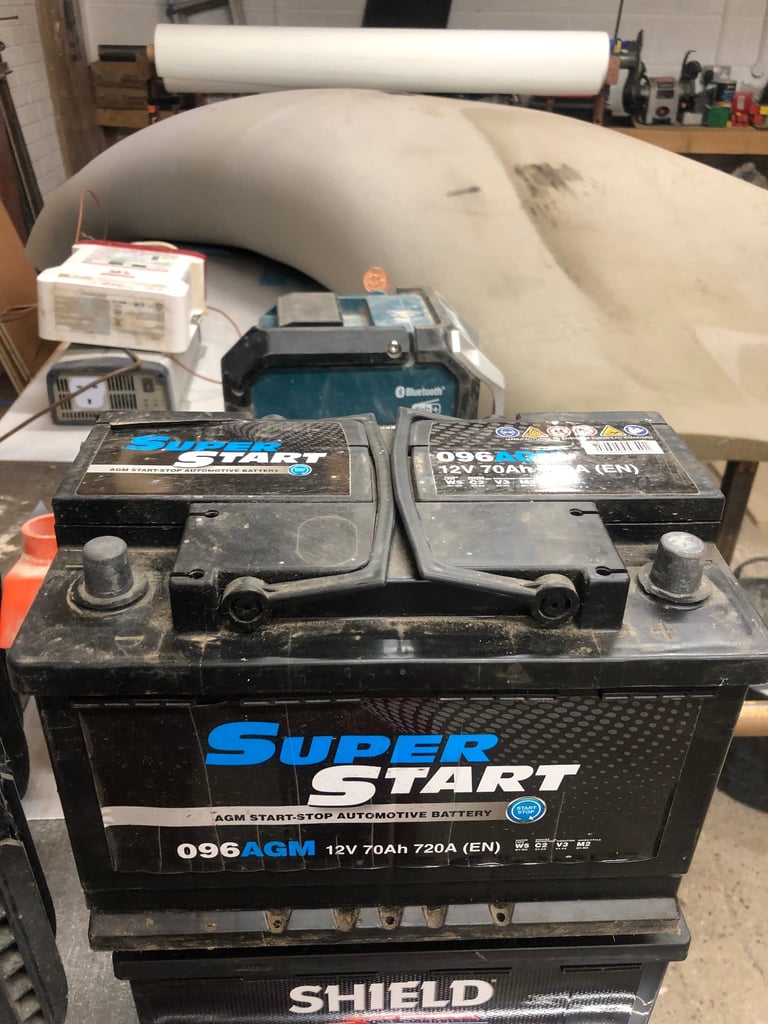 Car battery stop start 70ah 