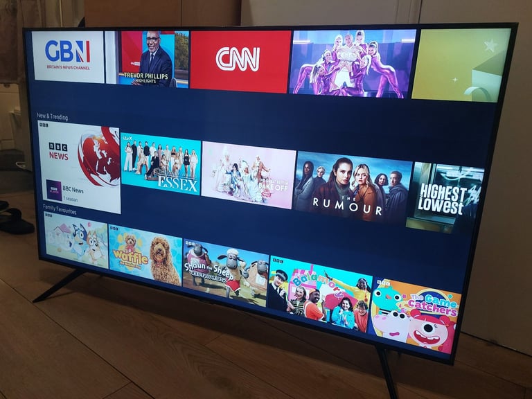 Samsung 55 inch smart tv with  remote and stand 
