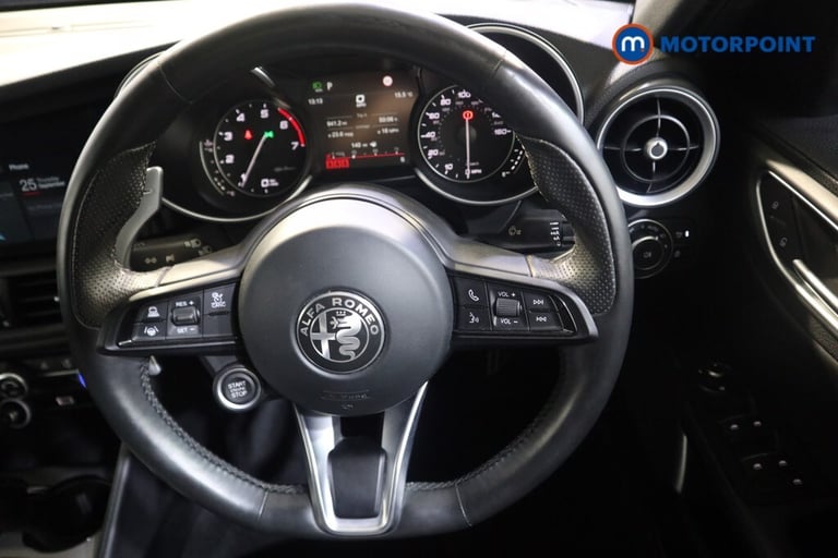 2022 Alfa Romeo Giulia 2.0 TB 280 Veloce [Performance brake] 4dr Auto Saloon Petrol Automatic
