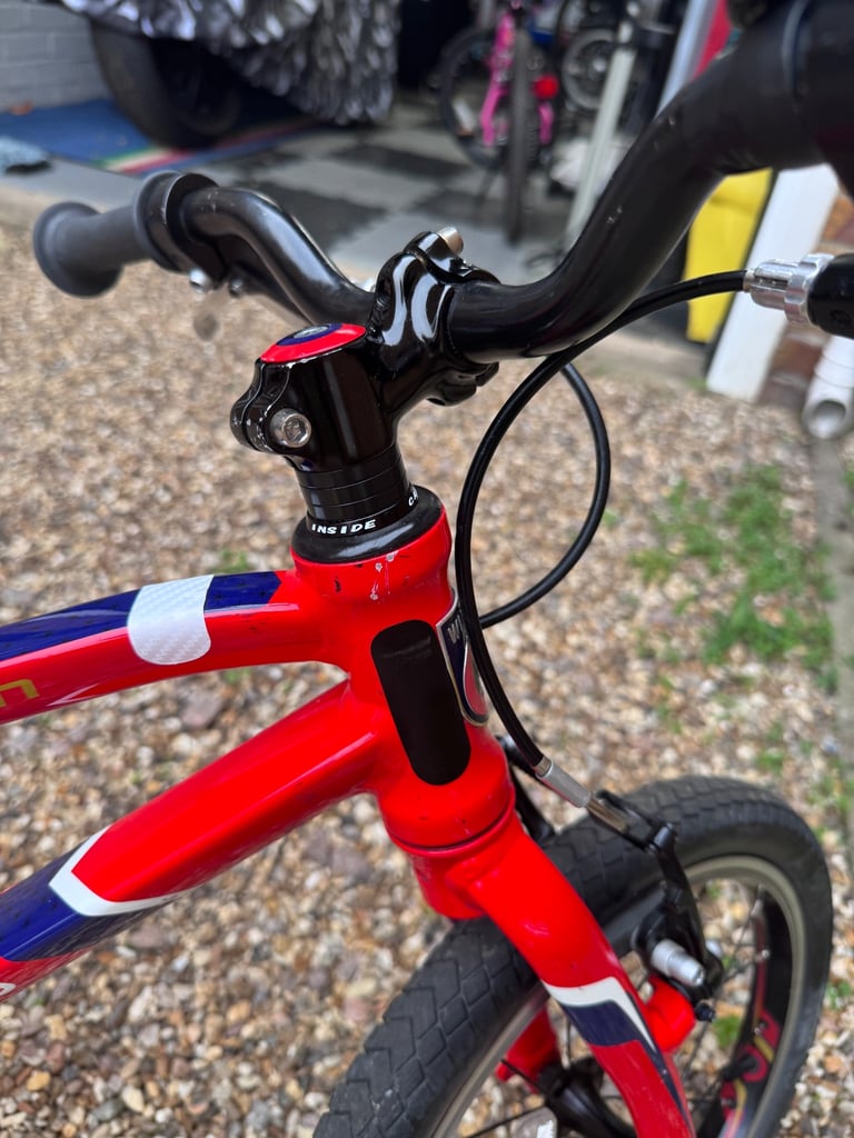 Wiggins Macon 16 inch kids bike