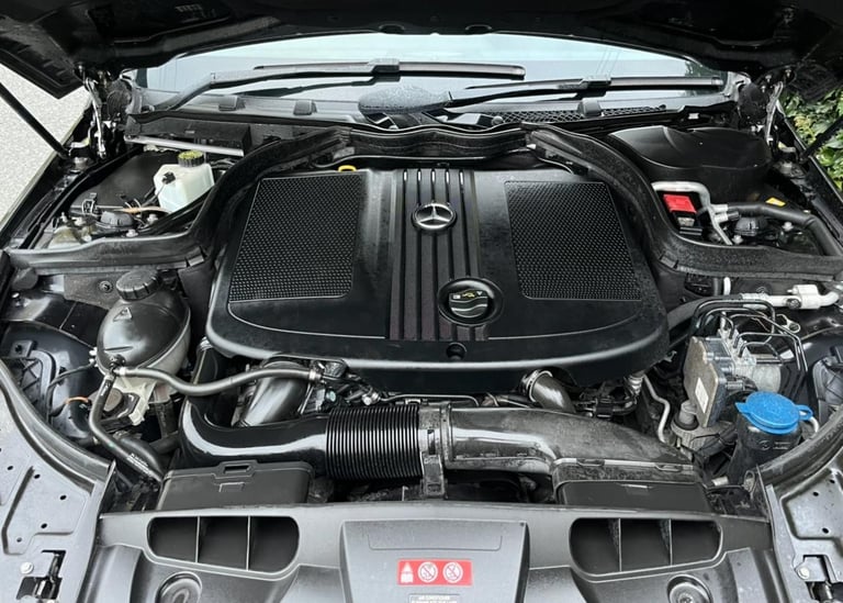 2015 MERCEDES-BENZ E250 CDi AMG LINE AUTO GENUINE 89K 9 SERVICES LONG MOT LOVELY