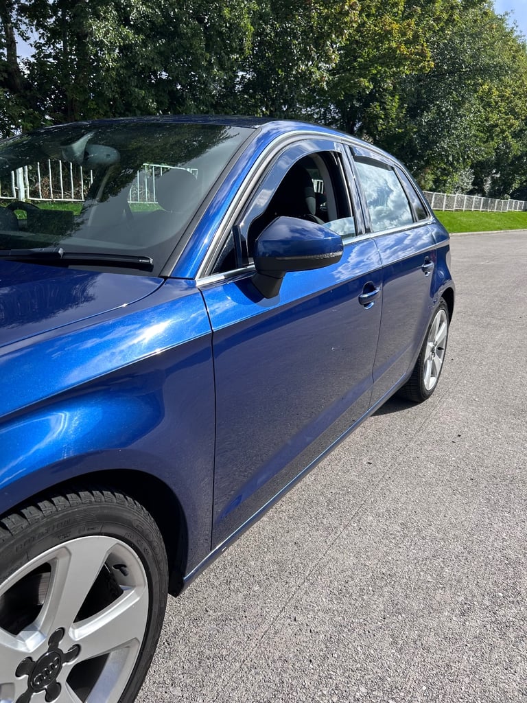 Audi A3 SPORT 2015 1.6 L TDI 110 SPORTBACK START/STOP 