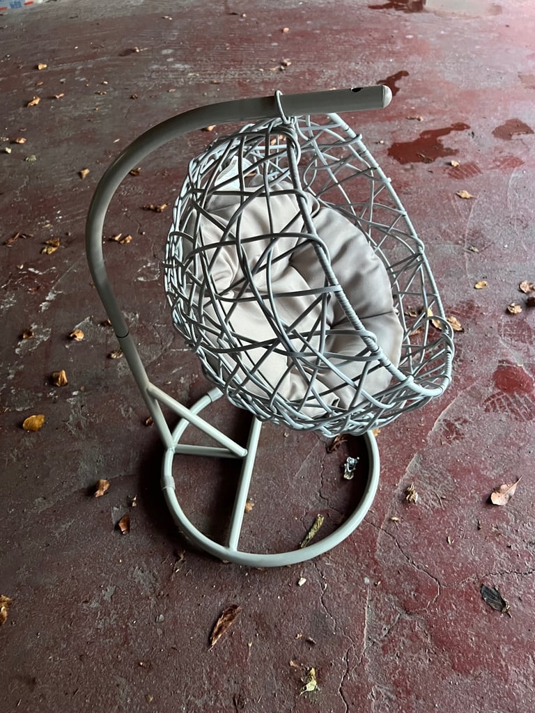 Pet egg chair 