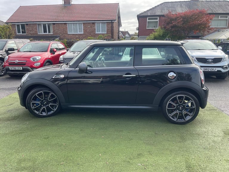 2013 MINI Hatch 2.0 Cooper SD Bayswater Euro 5 (s/s) 3dr HATCHBACK Diesel Manual