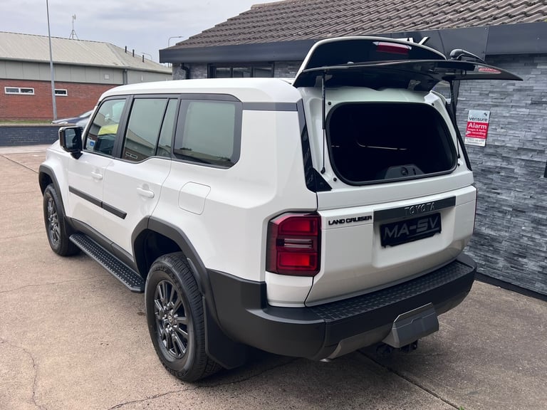 2025 Toyota Land Cruiser 2.8D 204 Commercial Auto Hard Top  Diesel Automatic