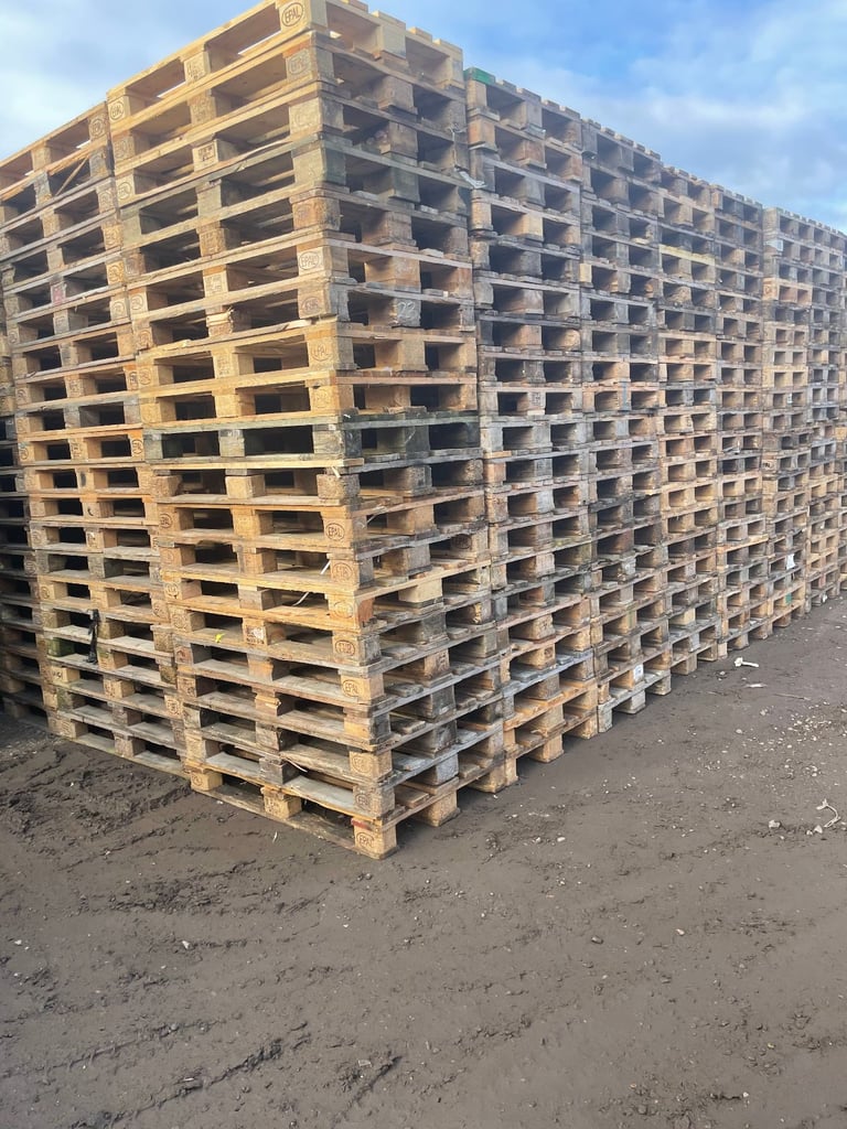 image for PALLETS WANTED!
