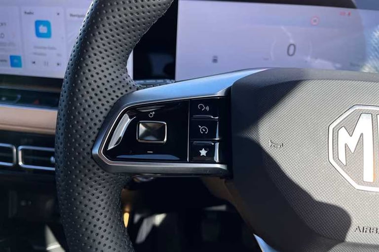 2024 MG MG HS 1.5 T-GDI Trophy 5dr ESTATE PETROL Manual