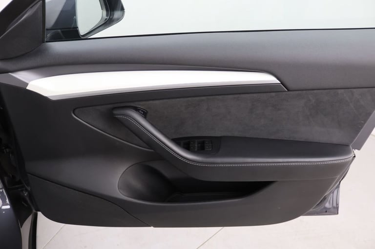 2021 Tesla Model 3 Standard Plus 4dr Auto SALOON ELECTRIC Automatic