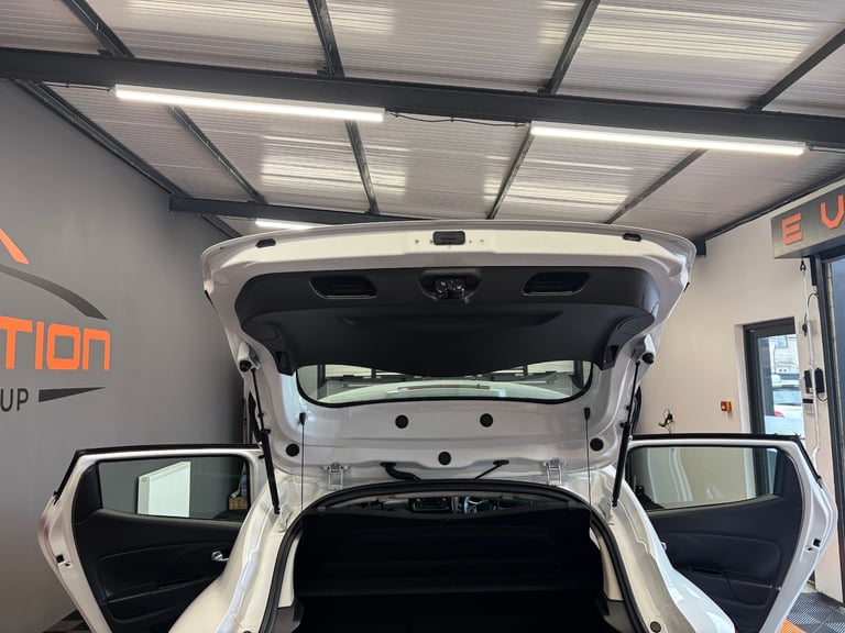 2016 Renault Clio 1.2 16V Play 5dr HATCHBACK Petrol Manual