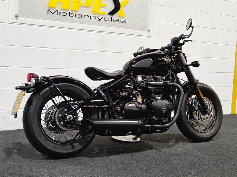 Triumph Bobber BLACK! LOADS OF EXTRAS