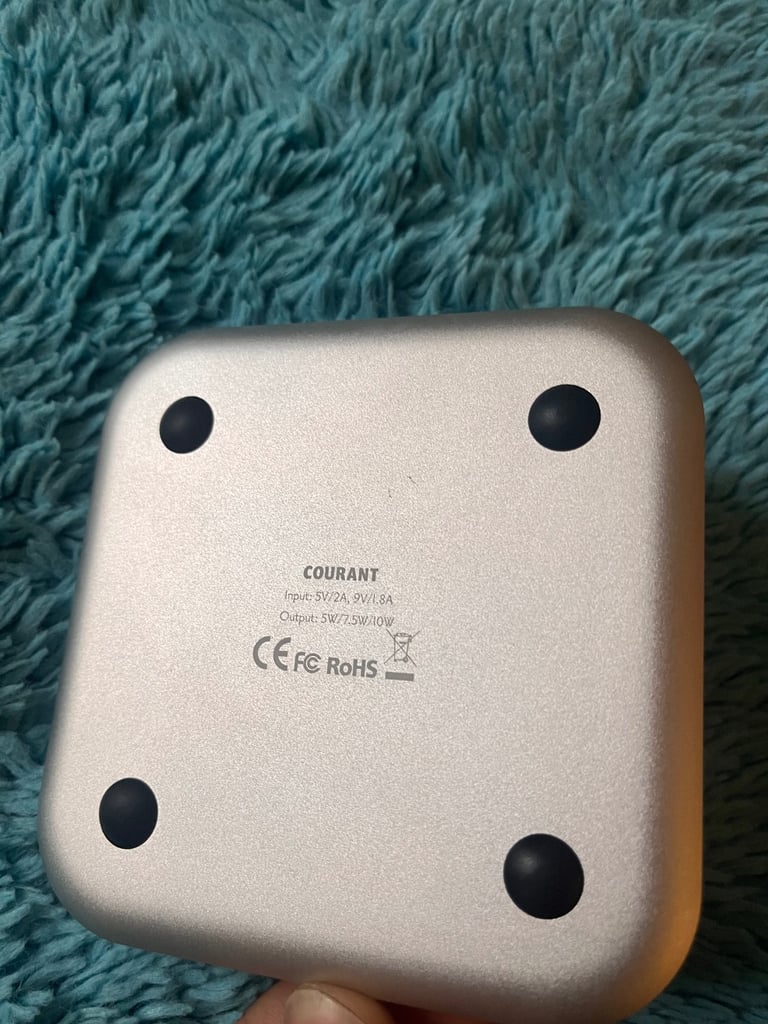 Courant CATCH:1 Wireless Charger – Premium Leather Charging Pad