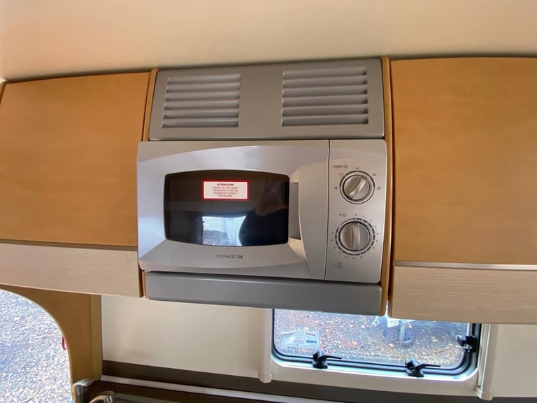 BAILEY PEGASUS 514 - 2010 - 4 BERTH - END WASHROOM - MOVER - BARGAIN 