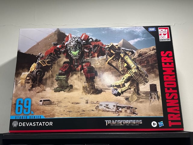 Hasbro Transformers Studio Series 69 Devastator Action Figure Set