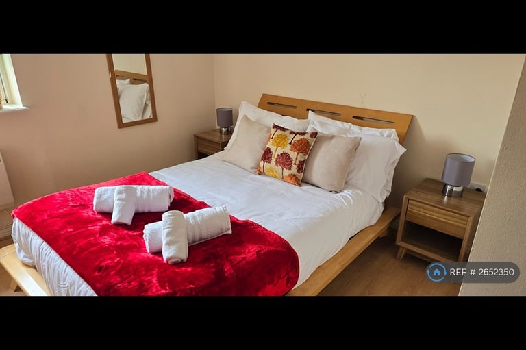 image for 2 bedroom flat in Little London Close, Uxbridge, UB8 (2 bed) (#2652350)
