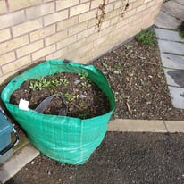 image for Free garden top soil approx 100-200 L