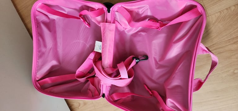 Ride-on suitcase for kids good condition 