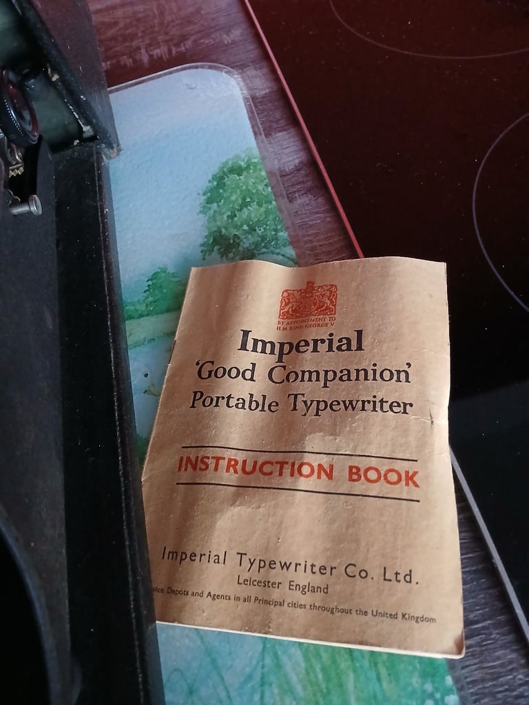 Antique imperial typewriter 