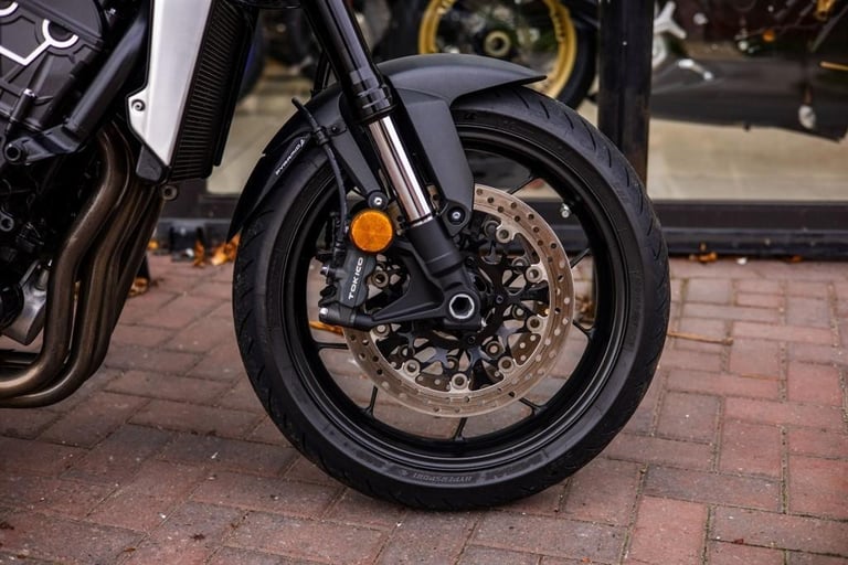 Honda CB1000R LOW MILES ! SHIFTER ! STUNNING