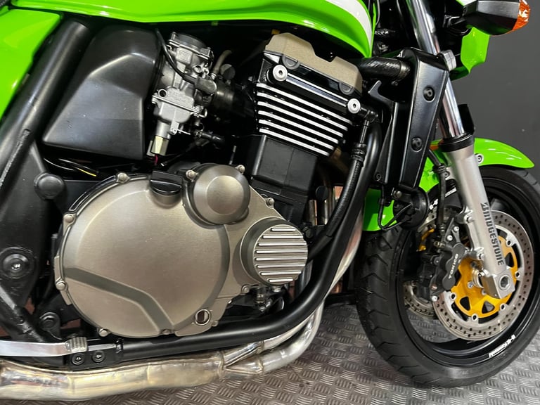 2007 Kawasaki ZRX1200 R, only 6117 miles from new, 
